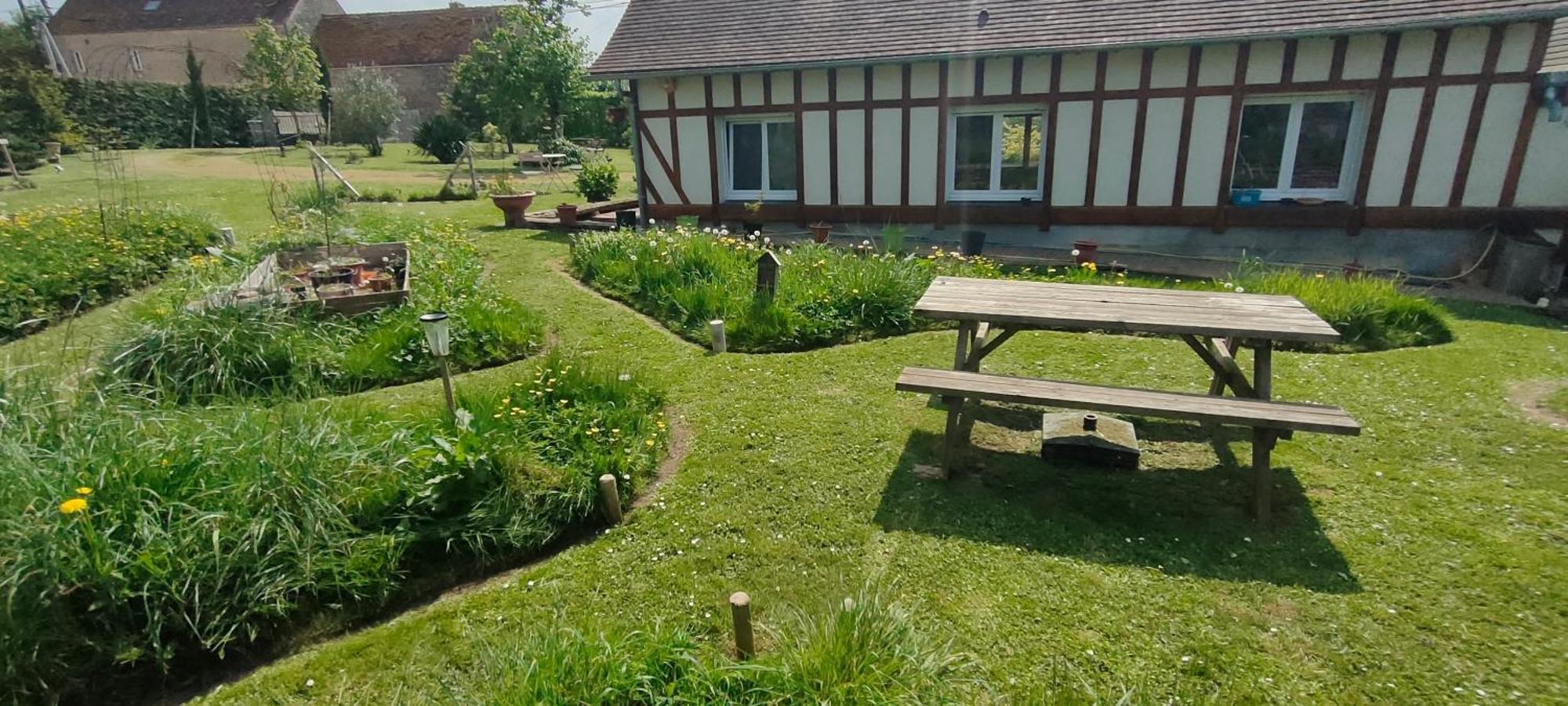Les Lys Jolie Suite Parentale Privative Deux Adultes Avec Sdd Pertheville-Ners Luaran gambar