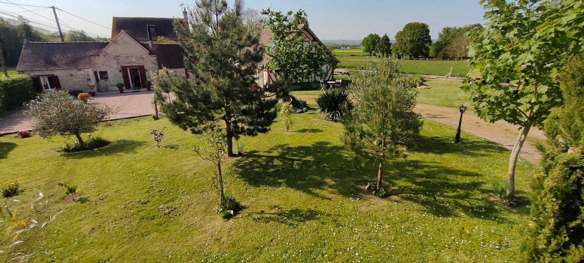 Les Lys Jolie Suite Parentale Privative Deux Adultes Avec Sdd Pertheville-Ners Luaran gambar