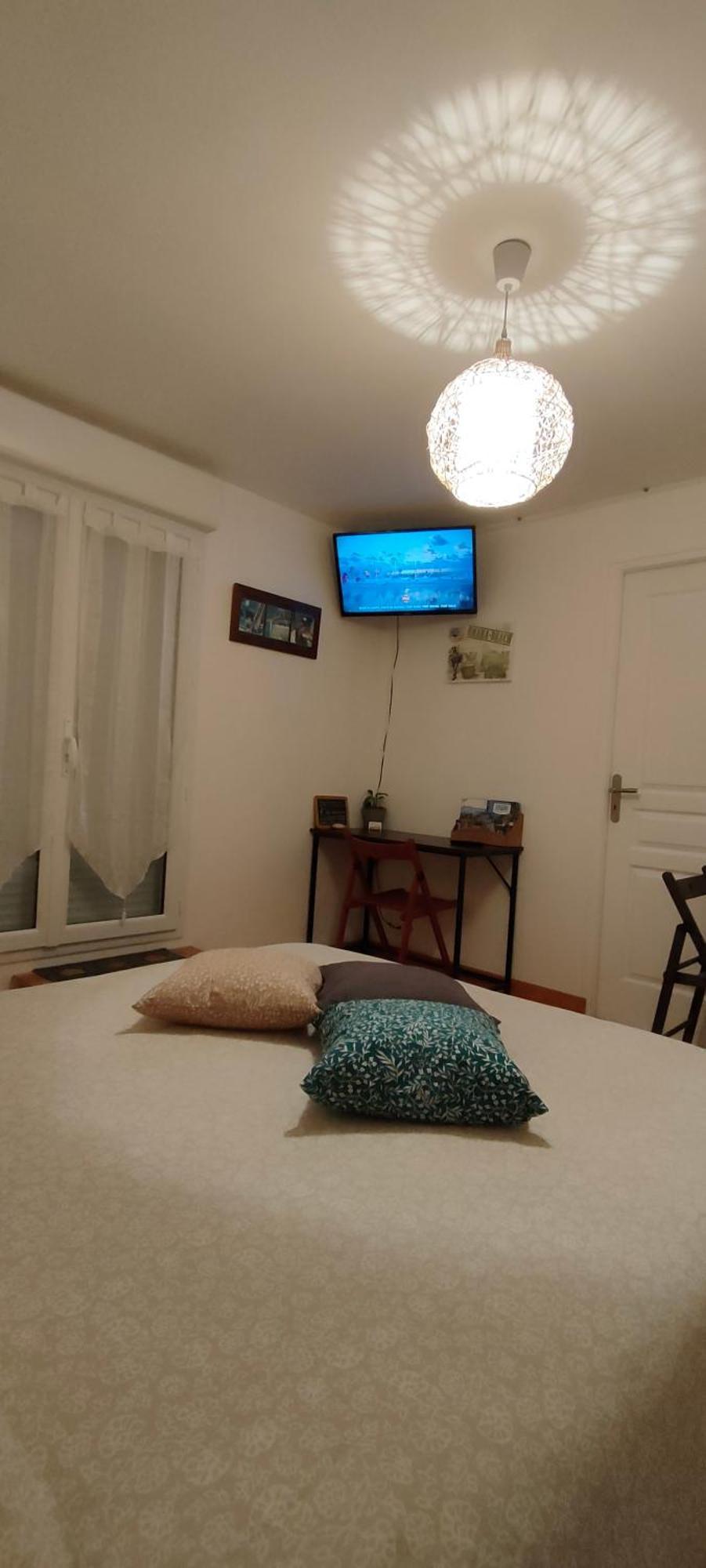 Les Lys Jolie Suite Parentale Privative Deux Adultes Avec Sdd Pertheville-Ners Luaran gambar